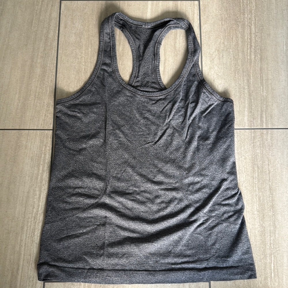Lululemon Athletica Gray Fitted Sleeveless Tank Top